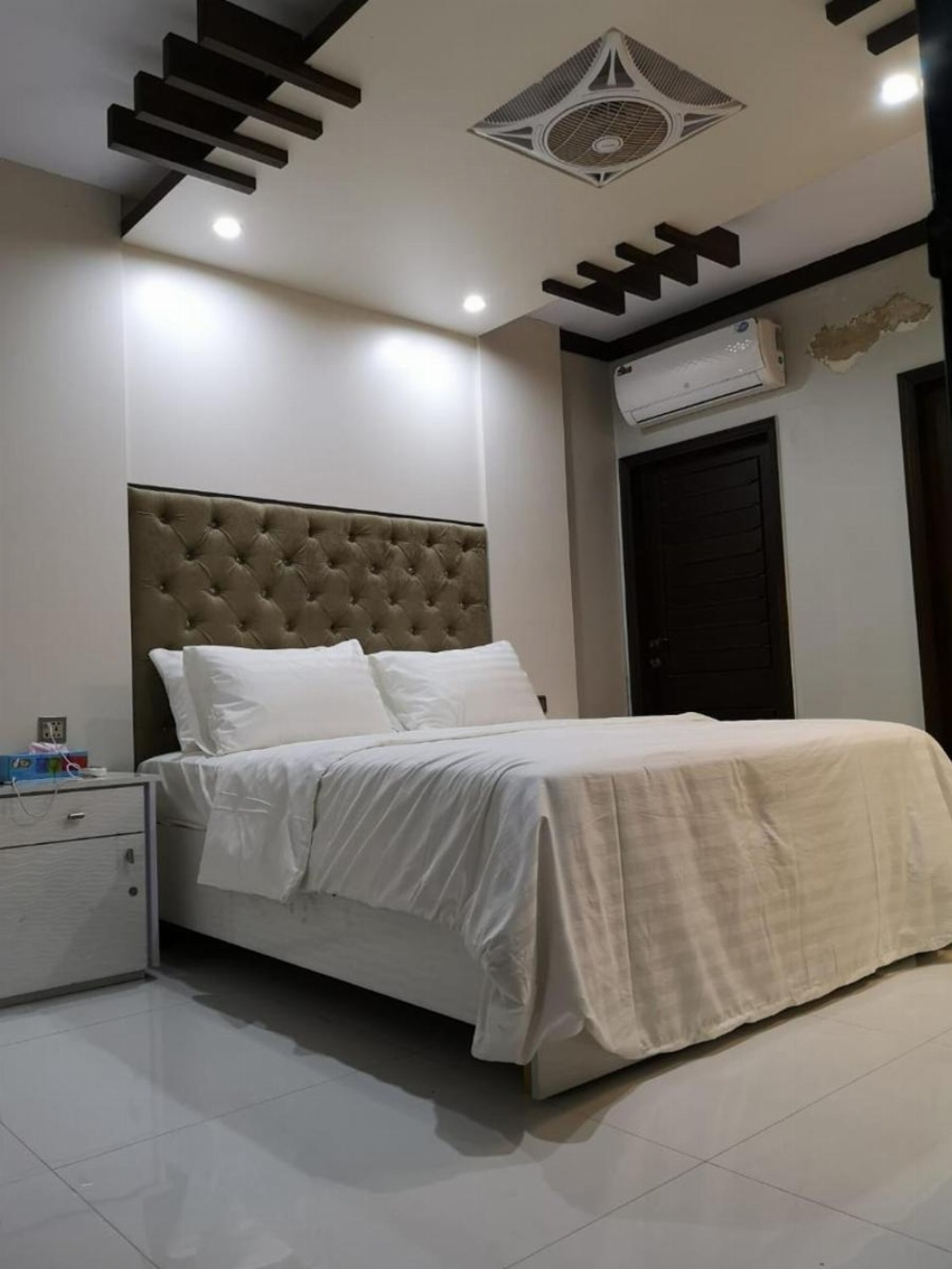 Country Club Apartment
