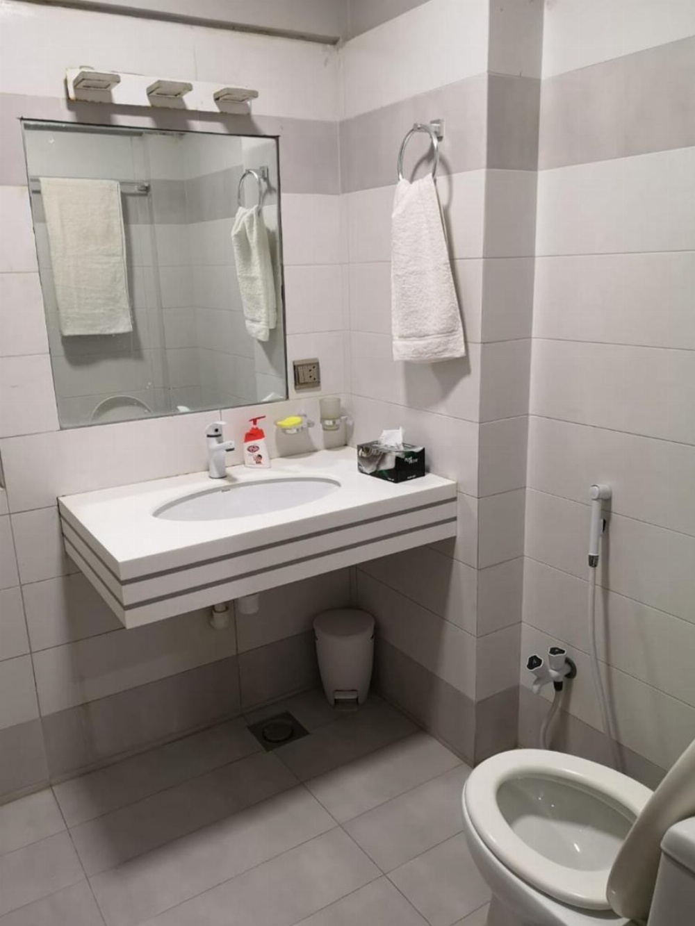 Country Club Apartment
